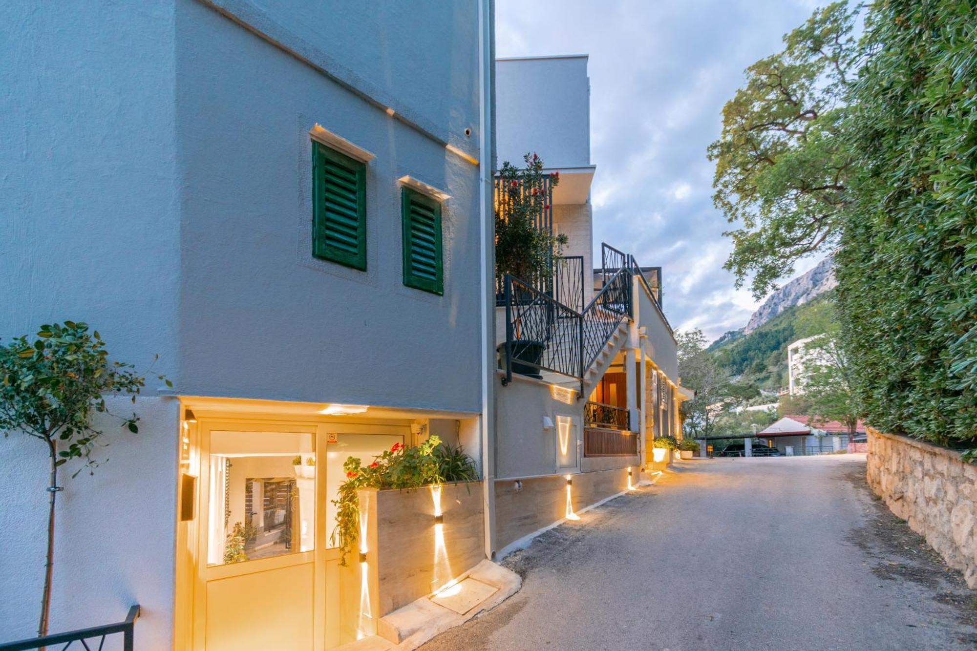Apartments Villa Tomas Brela Bagian luar foto